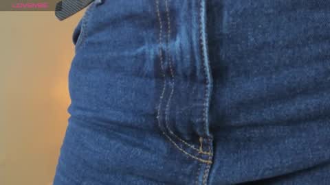  MIA  online show from December 17, 2025, 12:33 pm