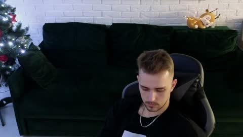 Lars online show from December 19, 2024, 6:01 am