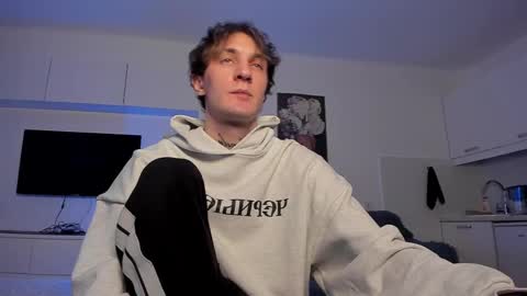 acie online show from February 11, 2025, 9:56 pm