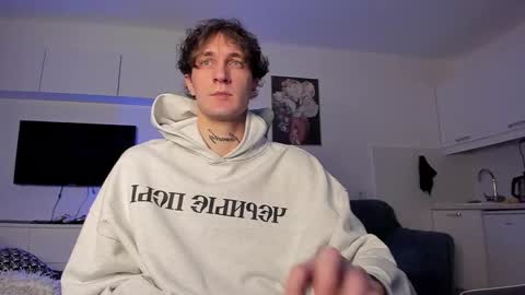 acie online show from February 21, 2025, 7:43 pm