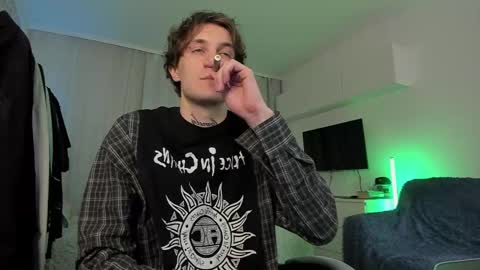 acie online show from March 5, 2025, 6:01 pm