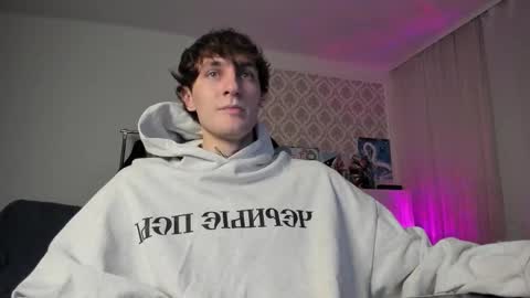 acie online show from September 8, 2025, 5:23 pm