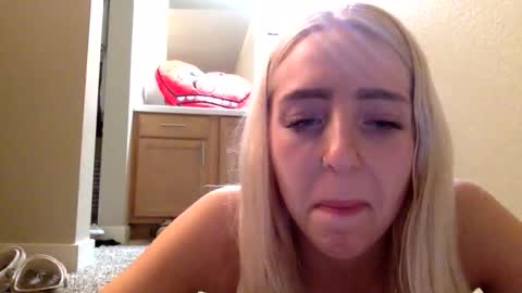 Roxy blue online show from February 24, 2026, 8:45 am