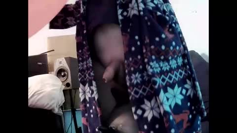 latexchris77 online show from December 19, 2024, 2:02 pm