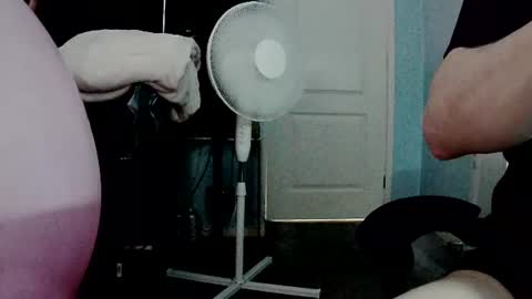 Snapshot of latexchris77 chatting on July 28, 2026, 6:53 pm latexchris77 online show from July 28, 2026, 6:53 pm
