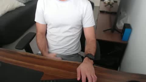 latexdave84 online show from January 16, 2026, 3:43 am