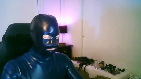 latexminheadroom online show from October 2, 2025, 2:07 am