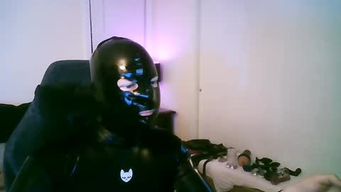 latexminheadroom online show from October 4, 2025, 1:25 am