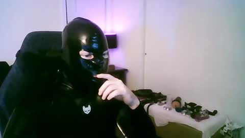 latexminheadroom online show from October 8, 2025, 2:20 am