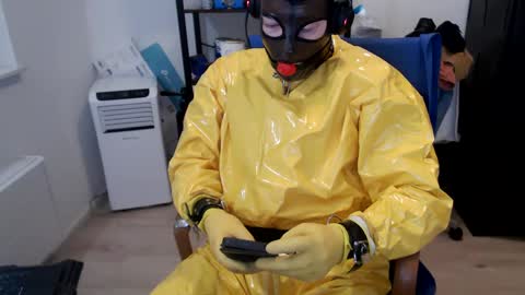 latexslaafboy online show from December 9, 2024, 7:28 am