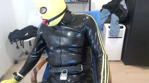 latexslaafboy online show from March 10, 2025, 10:15 am