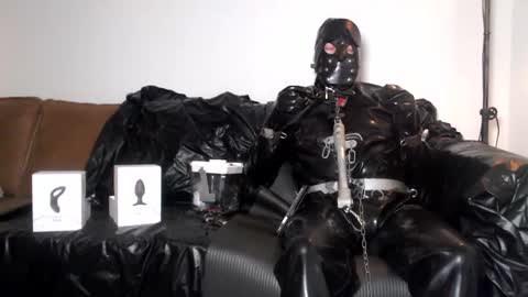 latexslaafboy online show from November 12, 2025, 9:47 pm