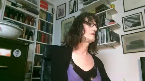 Snapshot of latextg chatting on January 24, 2025, 6:04 pm LatexTG online show from January 24, 2025, 6:04 pm