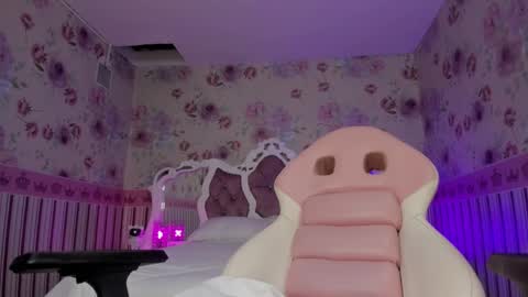 Snapshot of latin_ashley_ chatting on February 16, 2025, 5:48 am Valeria online show from February 16, 2025, 5:48 am