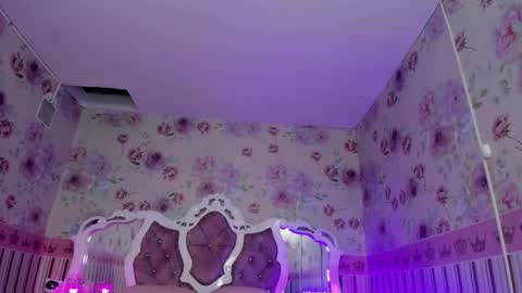 Snapshot of latin_ashley_ chatting on February 23, 2025, 5:23 am Valeria online show from February 23, 2025, 5:23 am