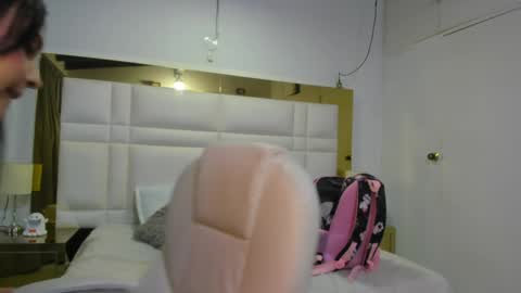 Johana y Santiago online show from May 3, 2026, 3:23 am