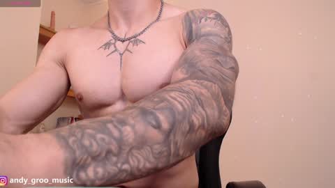 latin_green_eyes_ online show from January 11, 2025, 1:16 am