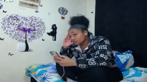 Snapshot of latin_rihanna_j chatting on December 3, 2024, 1:52 am karen online show from December 3, 2024, 1:52 am