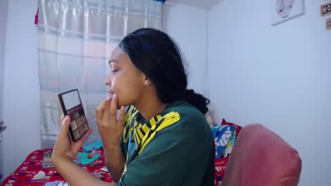 Snapshot of latin_rihanna_j chatting on October 7, 2025, 10:18 pm karen online show from October 7, 2025, 10:18 pm