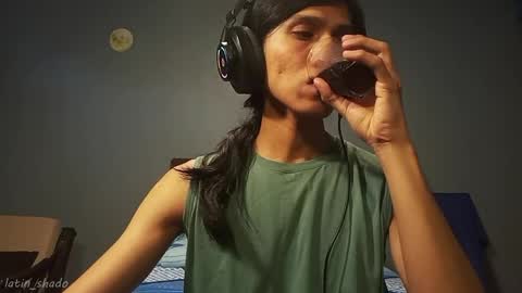 Snapshot of latin_shado chatting on May 10, 2026, 6:02 pm Shado online show from May 10, 2026, 6:02 pm