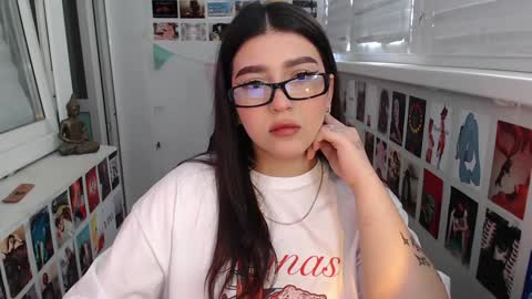 miiiiiiaaaa online show from January 10, 2025, 11:33 am