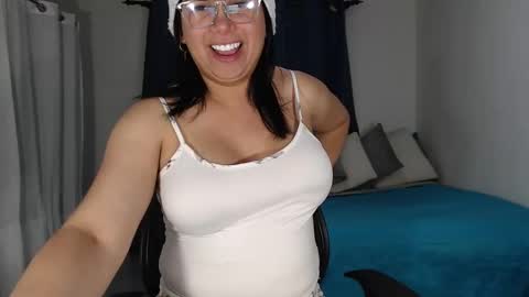 FLOR SALVAJE online show from December 10, 2024, 3:41 am