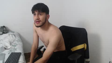 Snapshot of latinbunny7779 chatting on December 2, 2024, 5:48 pm camilo online show from December 2, 2024, 5:48 pm