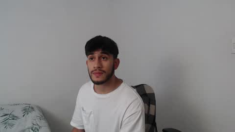 Snapshot of latinbunny7779 chatting on December 5, 2024, 10:23 pm camilo online show from December 5, 2024, 10:23 pm