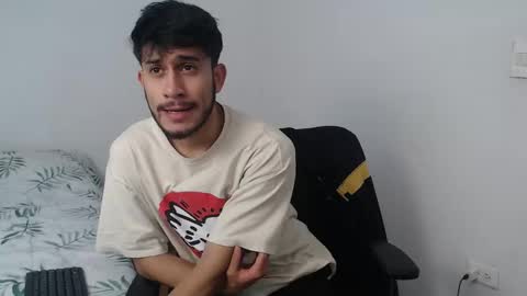 Snapshot of latinbunny7779 chatting on December 7, 2024, 10:17 pm camilo online show from December 7, 2024, 10:17 pm