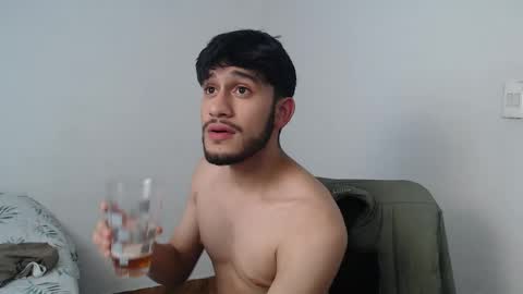 Snapshot of latinbunny7779 chatting on December 12, 2024, 1:43 am camilo online show from December 12, 2024, 1:43 am