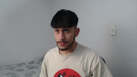 Snapshot of latinbunny7779 chatting on January 8, 2025, 11:21 am camilo online show from January 8, 2025, 11:21 am