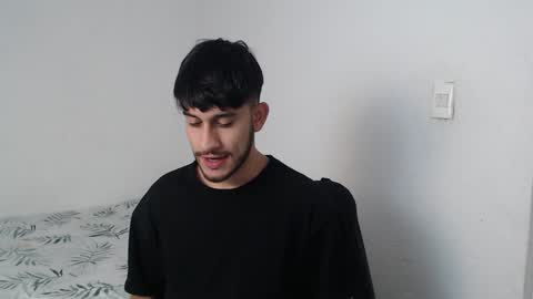 Snapshot of latinbunny7779 chatting on January 9, 2025, 12:30 pm camilo online show from January 9, 2025, 12:30 pm