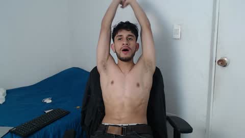 Snapshot of latinbunny7779 chatting on January 29, 2025, 11:56 pm camilo online show from January 29, 2025, 11:56 pm