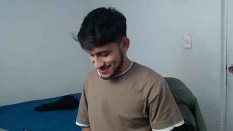 Snapshot of latinbunny7779 chatting on February 6, 2025, 4:31 am camilo online show from February 6, 2025, 4:31 am