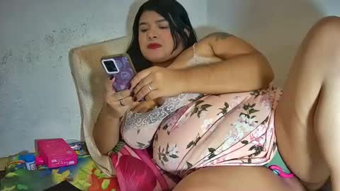 latincurvy1992 online show from September 30, 2025, 4:17 am