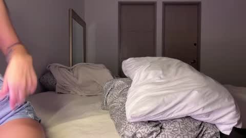 Hi -  online show from February 14, 2025, 3:11 am