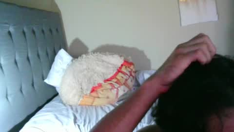 latinincognito online show from April 9, 2026, 6:57 pm