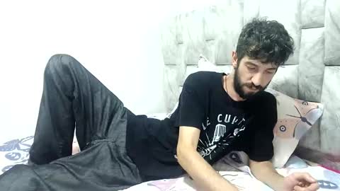 Snapshot of latinlustandfrenchkiss chatting on December 1, 2025, 5:40 pm latinlustandfrenchkiss online show from December 1, 2025, 5:40 pm