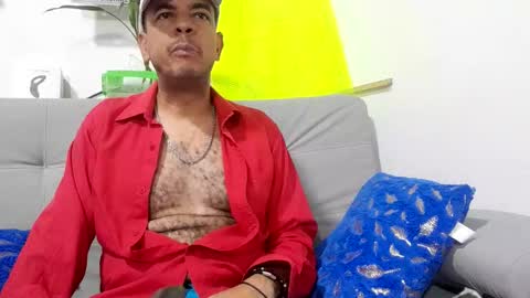 Snapshot of latinmartin254 chatting on September 22, 2025, 12:23 am latinmartin254 online show from September 22, 2025, 12:23 am