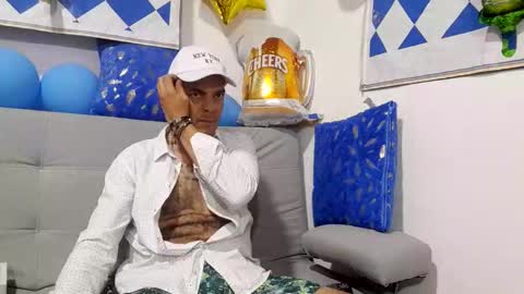 Snapshot of latinmartin254 chatting on September 25, 2025, 12:58 am latinmartin254 online show from September 25, 2025, 12:58 am