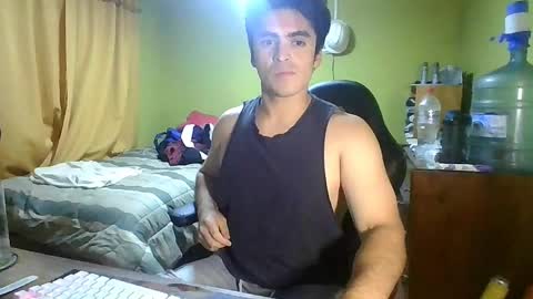 latinn_babe online show from April 5, 2026, 3:58 am