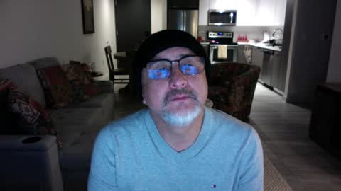 Snapshot of latinnous chatting on December 7, 2024, 7:05 am QS - INDEPENDENT MODEL online show from December 7, 2024, 7:05 am