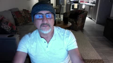 Snapshot of latinnous chatting on December 11, 2024, 6:04 am QS - INDEPENDENT MODEL online show from December 11, 2024, 6:04 am