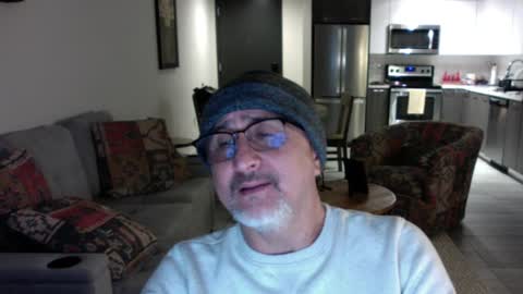 Snapshot of latinnous chatting on December 15, 2024, 7:02 am QS - INDEPENDENT MODEL online show from December 15, 2024, 7:02 am