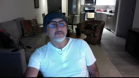 Snapshot of latinnous chatting on December 23, 2024, 2:35 am QS - INDEPENDENT MODEL online show from December 23, 2024, 2:35 am