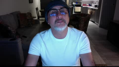 Snapshot of latinnous chatting on December 24, 2024, 2:32 am QS - INDEPENDENT MODEL online show from December 24, 2024, 2:32 am