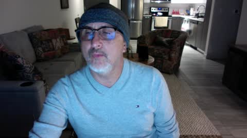 Snapshot of latinnous chatting on January 17, 2025, 5:11 am QS - INDEPENDENT MODEL online show from January 17, 2025, 5:11 am