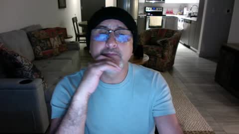 Snapshot of latinnous chatting on January 18, 2025, 5:41 am QS - INDEPENDENT MODEL online show from January 18, 2025, 5:41 am