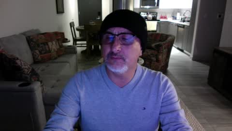 Snapshot of latinnous chatting on January 19, 2025, 4:54 am QS - INDEPENDENT MODEL online show from January 19, 2025, 4:54 am