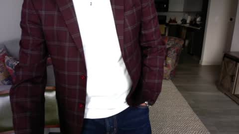 Snapshot of latinnous chatting on January 21, 2025, 3:32 pm QS - INDEPENDENT MODEL online show from January 21, 2025, 3:32 pm